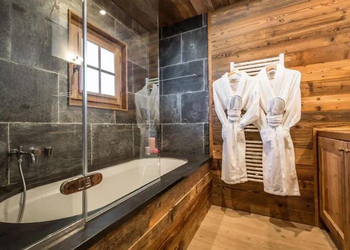 L'ourson, Avec Jacuzzi, Sauna, Services Hoteliers Шале *